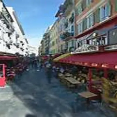 Hotel apartamentowy Studio Carre D'or Situe A 50 M De La Plage Nicea