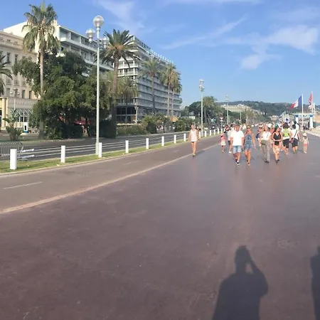 Studio Carre D'or Situe A 50 M De La Plage Nicea