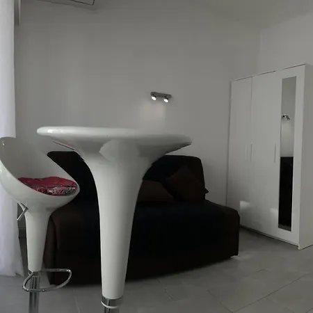 Aparthotel Studio Carre D'or Situe A 50 M De La Plage
